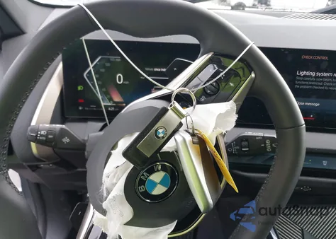 2025 BMW X3 30 xDrive z USA, uszkodzony, nr VIN 5UX53GP09S9Z27829